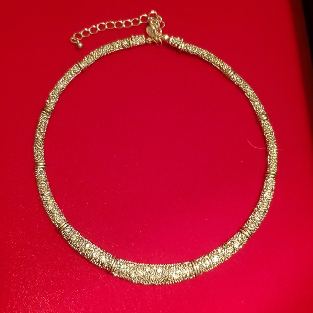 ELEGANT Silver Necklace